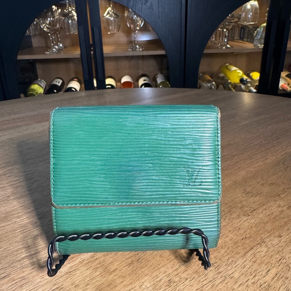 Louis Vuitton Vibrant Green Epi Leather Wallet
